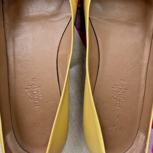 HERMES Size 37 Open-Toed Leather Flats Chartreuse Box Dustbag Included France - Picture 12 of 13